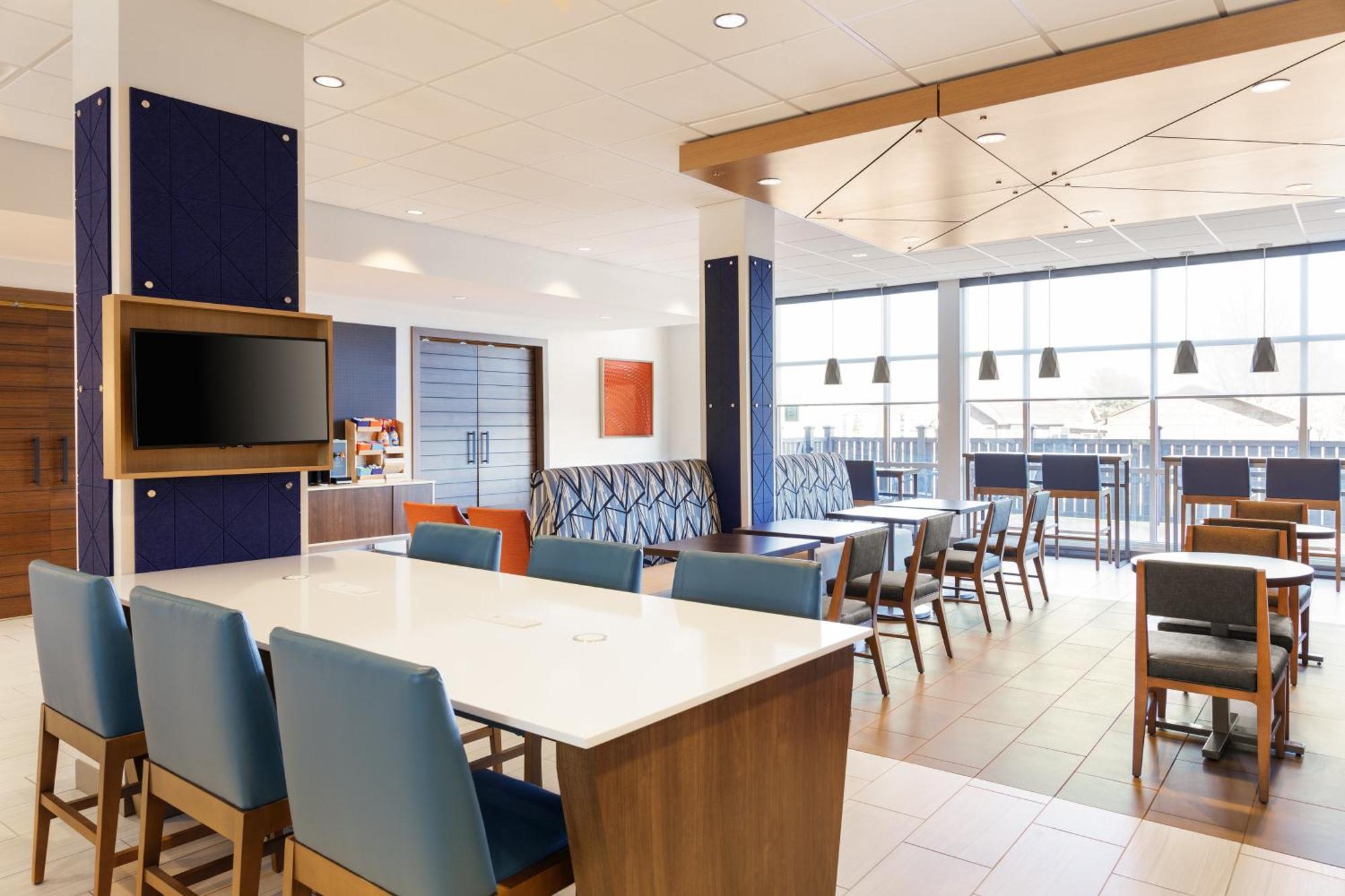 Holiday Inn Express & Suites Chicago - Matteson By Ihg エクステリア 写真